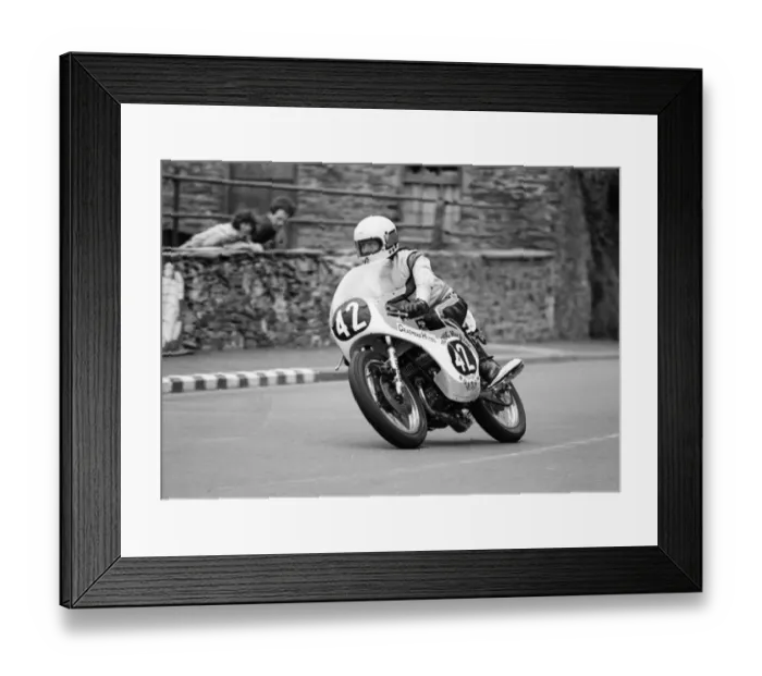 Framed Print : Derek Mortimer (Kawasaki) 1977 Formula 3 TT Framed Print : Derek Mortimer (Kawasaki) 1977 Formula 3 TT