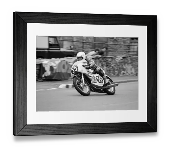 Framed Print : Richard Stevens (Yamaha) 1977 Formula 3 TT Framed Print : Richard Stevens (Yamaha) 1977 Formula 3 TT