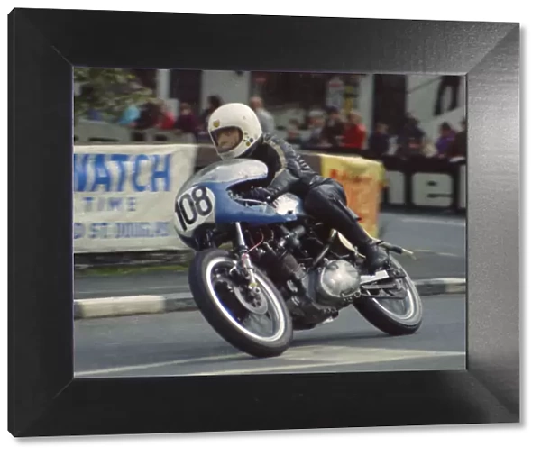 Dave Abrahams (Hillgate Vincent) 1974 Senior Manx Grand Prix
