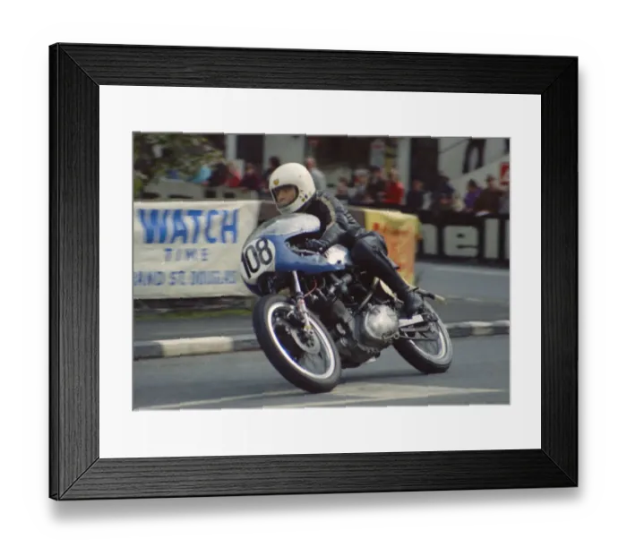 Framed Print : Dave Abrahams (Hillgate Vincent) 1974 Senior Manx Grand Prix Framed Print : Dave Abrahams (Hillgate Vincent) 1974 Senior Manx Grand Prix