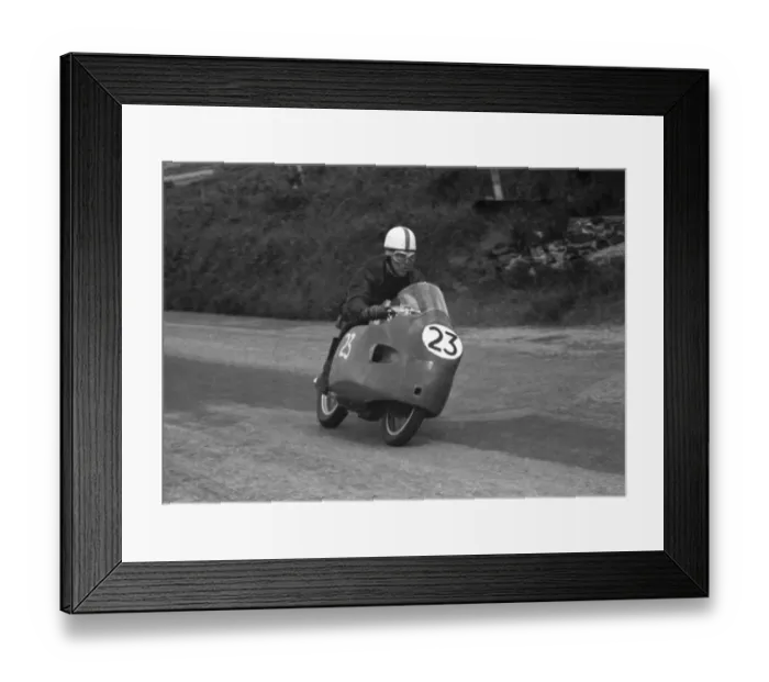 Framed Print : Ernie Barrett (Norton) 1957 Senior TT Framed Print : Ernie Barrett (Norton) 1957 Senior TT