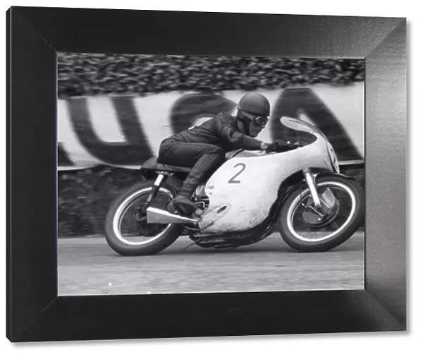 Bruce Daniels (Norton) 1959 Senior Formula One TT