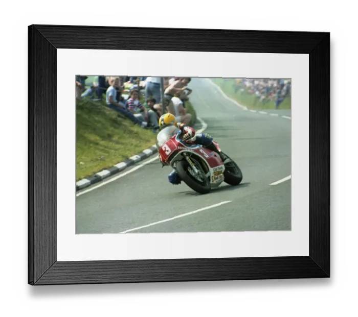 Framed Print : Joey Dunlop (Honda) 1982 Formula One TT Framed Print : Joey Dunlop (Honda) 1982 Formula One TT
