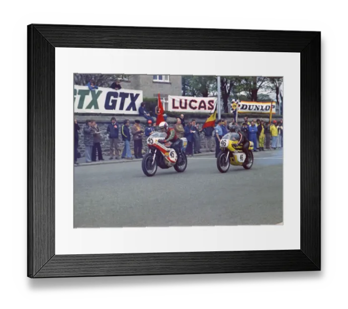 Framed Print : Ray Knight (Honda) & Steve Murray (Yamaha) 1974 Formula 750 TT Framed Print : Ray Knight (Honda) & Steve Murray (Yamaha) 1974 Formula 750 TT