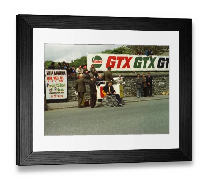 Framed Print : Tony Jefferies 1974 Formula 750 TT Framed Print : Tony Jefferies 1974 Formula 750 TT