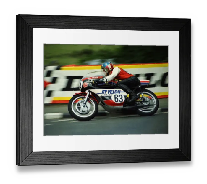 Framed Print : Bill Ingham (Yamaha) 1974 Formula 750 TT