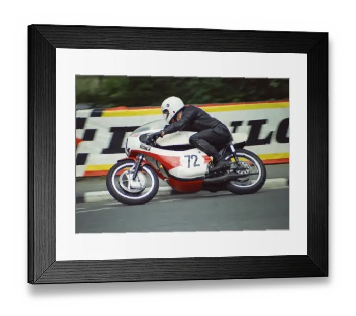 Framed Print : Bill Milne (Denholm Yamaha) 1974 Formula 750 TT Framed Print : Bill Milne (Denholm Yamaha) 1974 Formula 750 TT