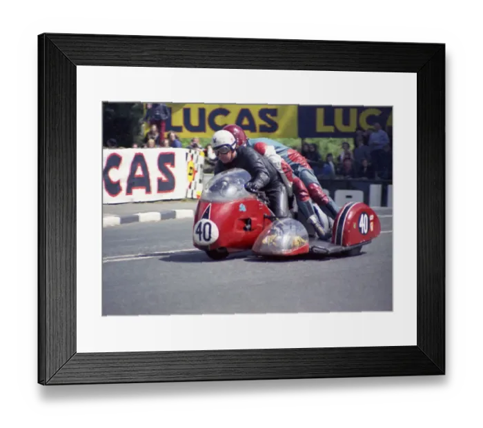 Framed Print : Dave Saville & Hugh Sanderson (Norton) 1974 500 Sidecar TT Framed Print : Dave Saville & Hugh Sanderson (Norton) 1974 500 Sidecar TT