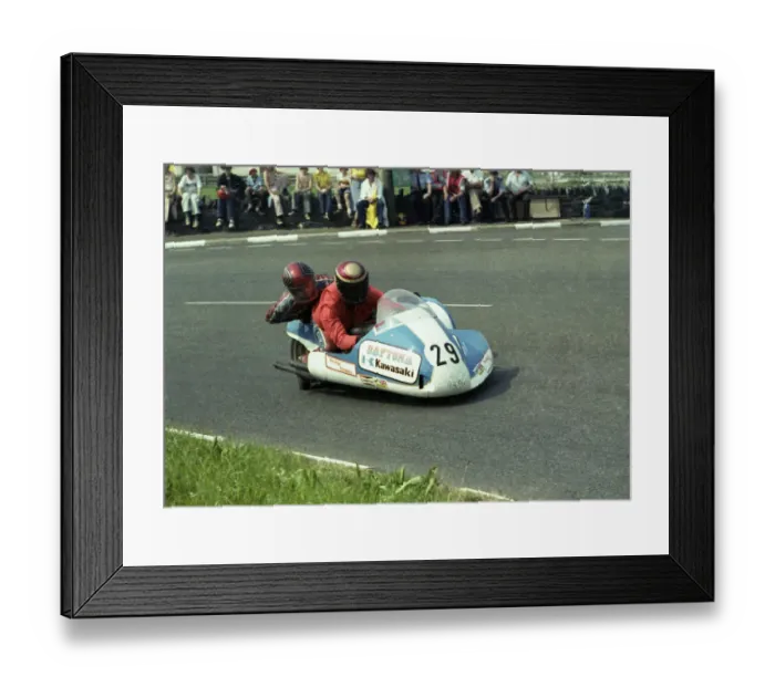 Framed Print : Derek Jones & Bryan Ayres (Daytona Yamaha) 1978 Sidecar TT Framed Print : Derek Jones & Bryan Ayres (Daytona Yamaha) 1978 Sidecar TT
