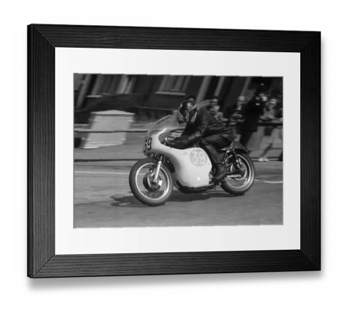 Framed Print : Bill Roberton (AJS) 1959 Junior TT Framed Print : Bill Roberton (AJS) 1959 Junior TT