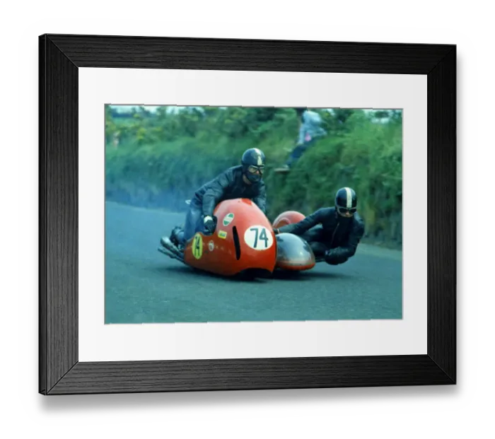 Framed Print : Dick Maplethorpe & J Coaten (Triumph) 1970 750cc Sidecar TT Framed Print : Dick Maplethorpe & J Coaten (Triumph) 1970 750cc Sidecar TT