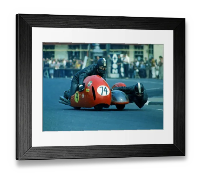 Framed Print : Dick Maplethorpe & J Coaten (Triumph) 1970 750cc Sidecar TT Framed Print : Dick Maplethorpe & J Coaten (Triumph) 1970 750cc Sidecar TT