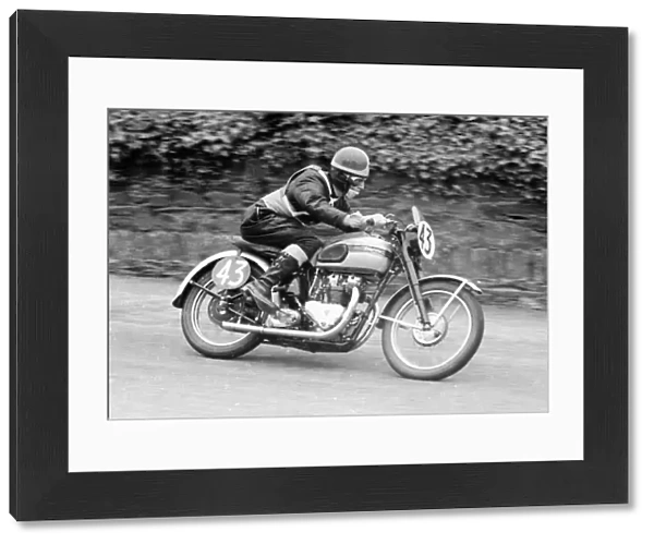 Ken Taubman (Triumph) 1952 Senior Clubman TT