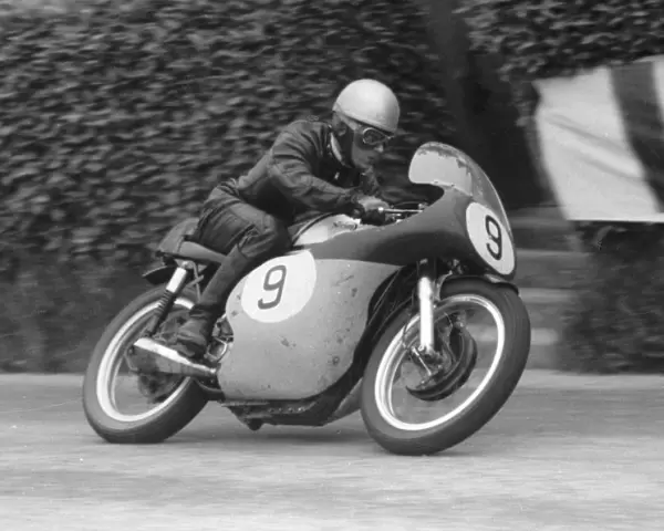 Roy Ingram (Norton) 1959 500 Formula One TT