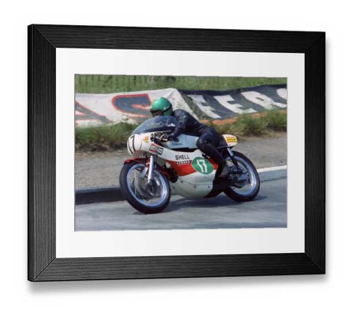 Framed Print : Kel Carruthers (Yamaha) 1970 Lightweight TT Framed Print : Kel Carruthers (Yamaha) 1970 Lightweight TT