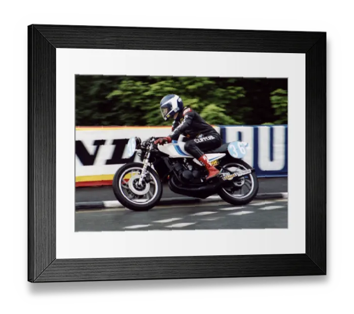 Framed Print : Peter Clifford (Yamaha) 1980 Formula Two TT Framed Print : Peter Clifford (Yamaha) 1980 Formula Two TT
