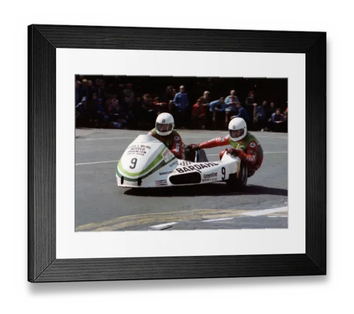 Framed Print : Lowry Burton & Martin Murphy (Bardahl Yamaha) 1981 Sidecar TT Framed Print : Lowry Burton & Martin Murphy (Bardahl Yamaha) 1981 Sidecar TT