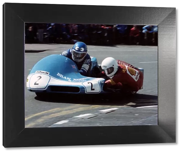 Nigel Rollason & Donny Williams (Barton Phoenix) 1981 Sidecar TT