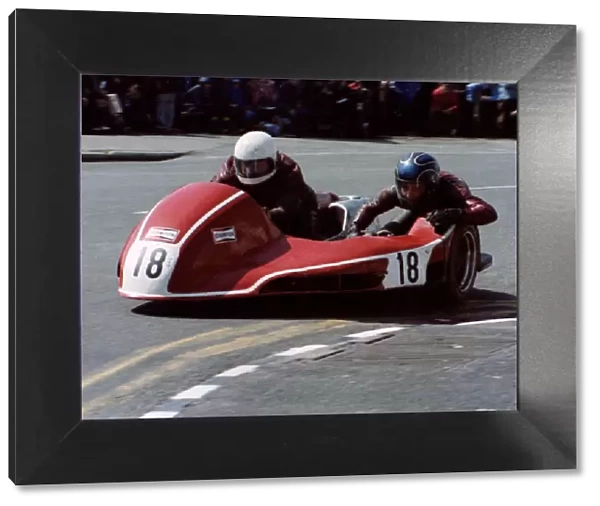 Dennis Keen & Geoff Leitch (Yamaha) 1981 Sidecar TT