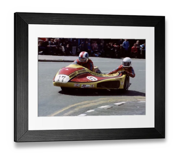 Framed Print : Dennis Bingham & Julie Bingham (Padgett Yamaha) 1981 Sidecar TT Framed Print : Dennis Bingham & Julie Bingham (Padgett Yamaha) 1981 Sidecar TT
