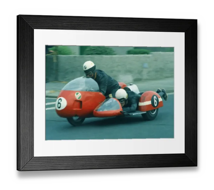Framed Print : Arsenius Butscher & Karl Lauterbach (BMW) 1970 500 Sidecar TT Framed Print : Arsenius Butscher & Karl Lauterbach (BMW) 1970 500 Sidecar TT