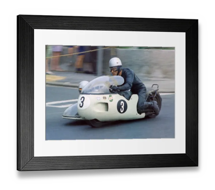 Framed Print : Horst Owesle & Julius Kremer (Munch URS) 1970 500 Sidecar TT Framed Print : Horst Owesle & Julius Kremer (Munch URS) 1970 500 Sidecar TT