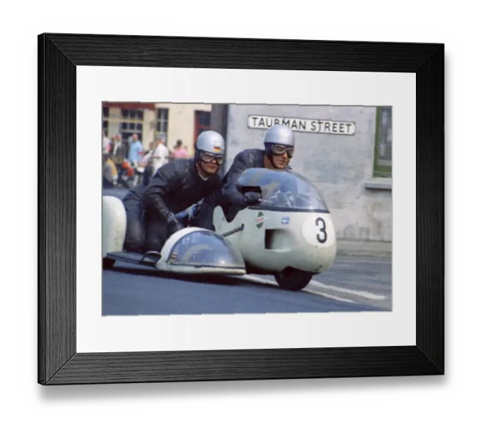 Framed Print : Horst Owesle & Julius Kremer (Munch URS) 1970 500 Sidecar TT Framed Print : Horst Owesle & Julius Kremer (Munch URS) 1970 500 Sidecar TT