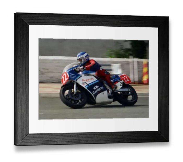 Framed Print : Tom Webb (Suzuki) 1987 Newcomers Manx Grand Prix