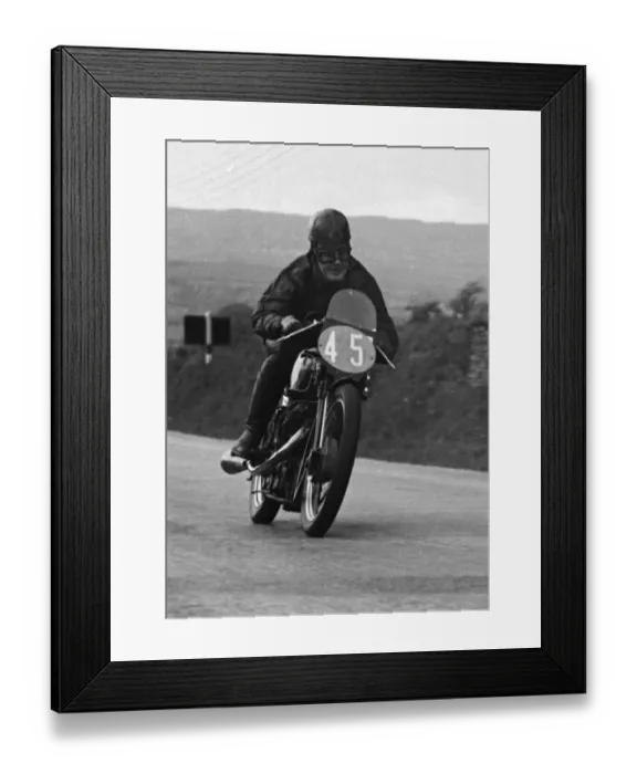 Framed Print : Dick Ward (Velocette) 1951 Junior TT Framed Print : Dick Ward (Velocette) 1951 Junior TT