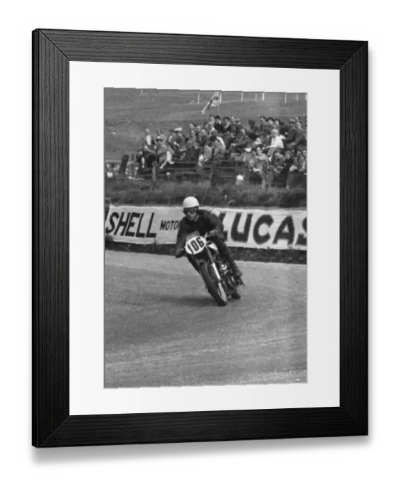 Framed Print : Harry Lindsay (Norton) 1951 Junior TT Framed Print : Harry Lindsay (Norton) 1951 Junior TT