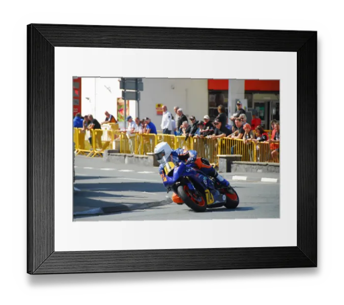 Framed Print : Benjamin Plant (Kawasaki) 2018 Senior Manx Grand Prix Framed Print : Benjamin Plant (Kawasaki) 2018 Senior Manx Grand Prix