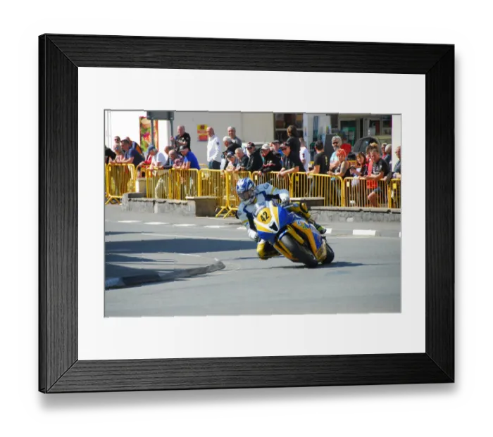 Framed Print : Andy Lovett (Honda) 2018 Senior Manx Grand Prix Framed Print : Andy Lovett (Honda) 2018 Senior Manx Grand Prix