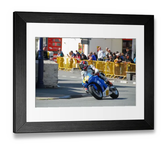 Framed Print : Sebastian Witt (Honda) 2018 Senior Manx Grand Prix Framed Print : Sebastian Witt (Honda) 2018 Senior Manx Grand Prix