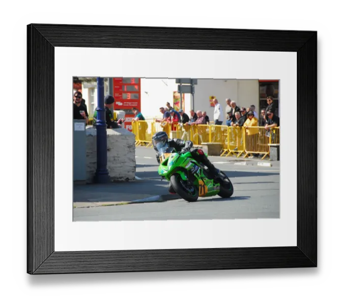 Framed Print : Fabrice Faivre (Kawasaki) 2018 Senior Manx Grand Prix Framed Print : Fabrice Faivre (Kawasaki) 2018 Senior Manx Grand Prix