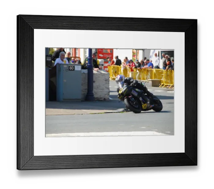 Framed Print : David Quine (Honda) 2018 Senior Manx Grand Prix Framed Print : David Quine (Honda) 2018 Senior Manx Grand Prix