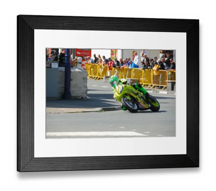 Framed Print : Victor Lopez Santos (Kawasaki) 2018 Senior Manx Grand Prix Framed Print : Victor Lopez Santos (Kawasaki) 2018 Senior Manx Grand Prix