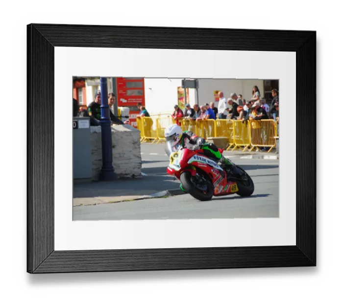 Framed Print : Tommy Henry (Yamaha) 2018 Senior Manx Grand Prix Framed Print : Tommy Henry (Yamaha) 2018 Senior Manx Grand Prix