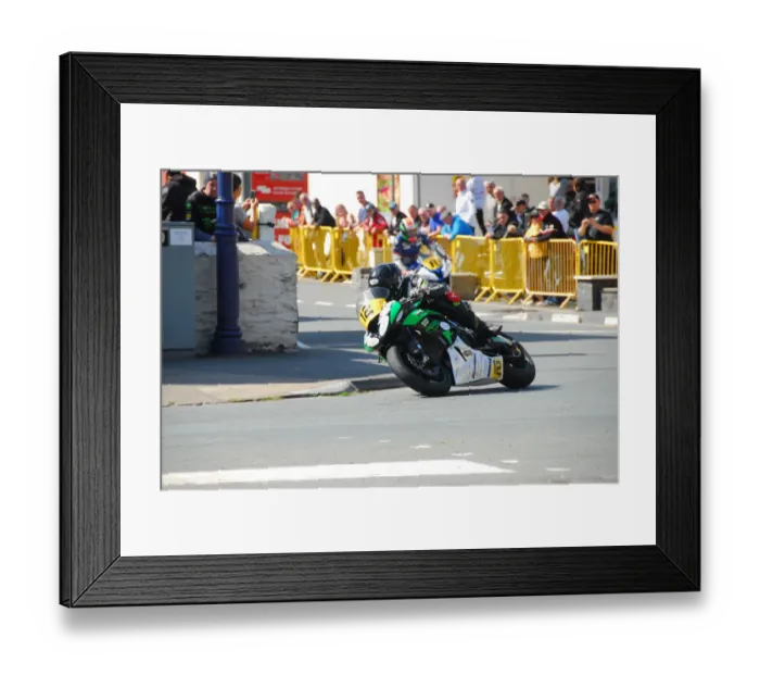 Framed Print : James Chawke (Kawasaki) 2018 Senior Manx Grand Prix Framed Print : James Chawke (Kawasaki) 2018 Senior Manx Grand Prix