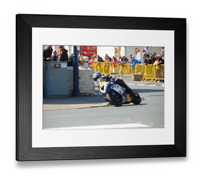 Framed Print : Stephen Parsons (Kawasaki) 2018 Senior Manx Grand Prix Framed Print : Stephen Parsons (Kawasaki) 2018 Senior Manx Grand Prix