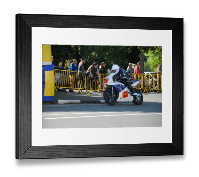 Framed Print : Brian Appleton (Suzuki) 2018 Lightweight Manx Grand Prix Framed Print : Brian Appleton (Suzuki) 2018 Lightweight Manx Grand Prix