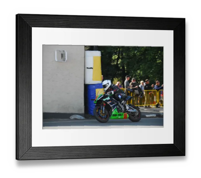 Framed Print : Leon Murphy (Kawasaki) 2018 Lightweight Manx Grand Prix