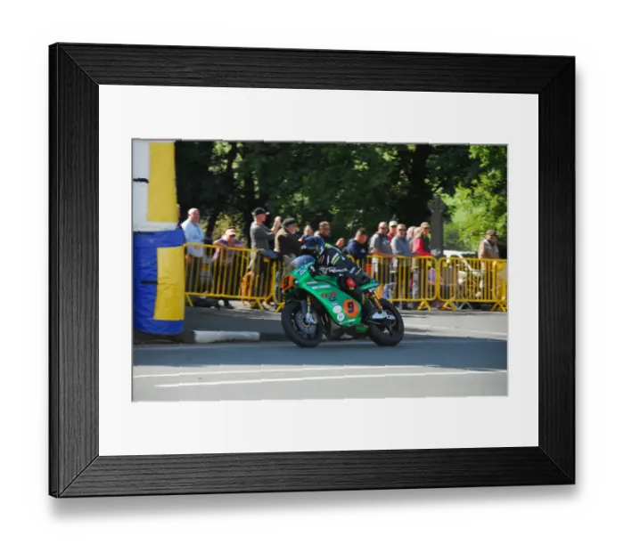 Framed Print : James Chawke (Paton) 2018 Lightweight Manx Grand Prix Framed Print : James Chawke (Paton) 2018 Lightweight Manx Grand Prix