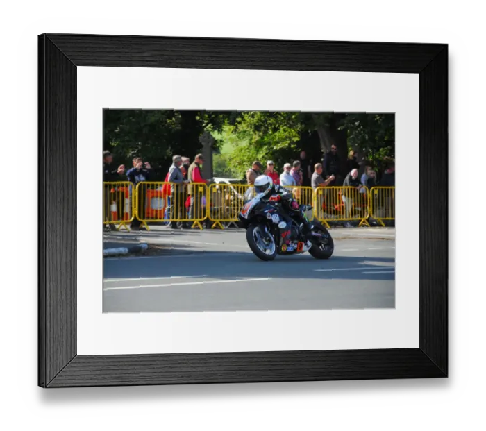 Framed Print : Daniel Cooper (Suzuki) 2018 Lightweight Manx Grand Prix Framed Print : Daniel Cooper (Suzuki) 2018 Lightweight Manx Grand Prix