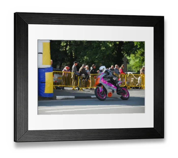 Framed Print : Richard Stubbs (Kawasaki) 2018 Lightweight Manx Grand Prix Framed Print : Richard Stubbs (Kawasaki) 2018 Lightweight Manx Grand Prix