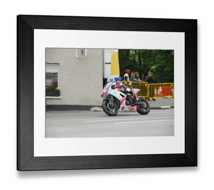 Framed Print : Michael Rees (Kawasaki) 2018 Newcomers Manx Grand Prix Framed Print : Michael Rees (Kawasaki) 2018 Newcomers Manx Grand Prix