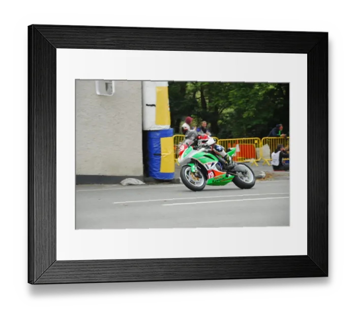 Framed Print : Steven Haddow (Kawasaki) 2018 Newcomers Manx Grand Prix Framed Print : Steven Haddow (Kawasaki) 2018 Newcomers Manx Grand Prix