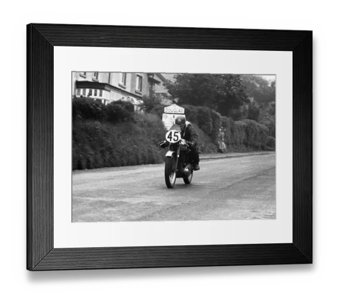 Framed Print : Eric Unwin (BSA) 1955 Junior Clubman TT Framed Print : Eric Unwin (BSA) 1955 Junior Clubman TT