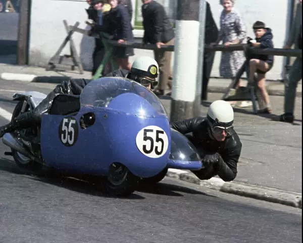 Colin Golesworthy & Peter Rutterford (Triumph) 1967 Sidecar TT