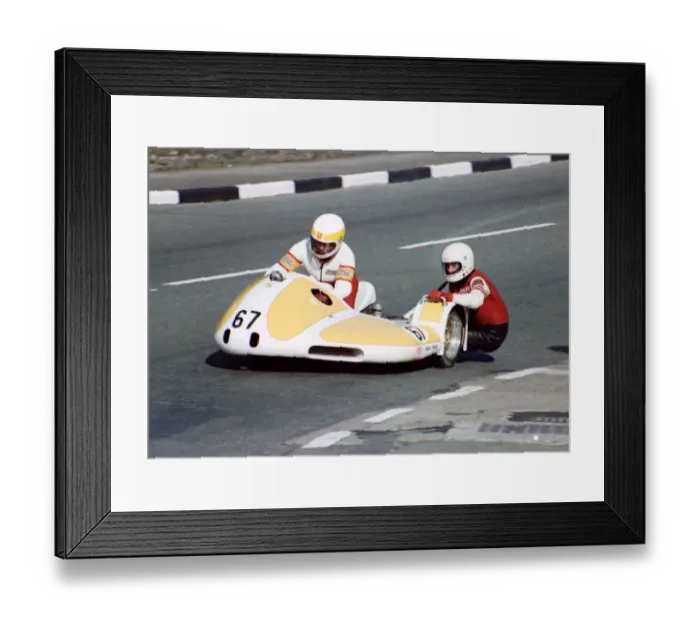 Framed Print : Derek Rumble & Ralph Knight (Rumble Suzuki) 1981 Sidecar TT Framed Print : Derek Rumble & Ralph Knight (Rumble Suzuki) 1981 Sidecar TT