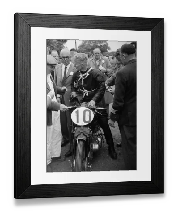 Framed Print : Alex Phillip (Vincent) 1950 1000c Clubman TT